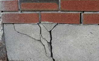 Concrete foundation with serious structural damage in Albuquerque, NM